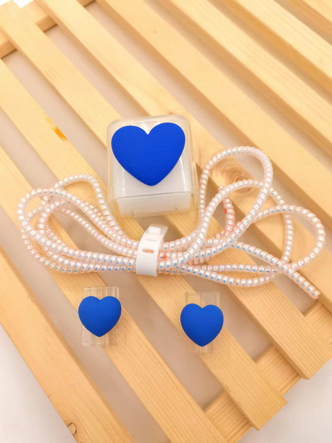 Five-piece set of charging head protective case, data cable protective case and winding device detail image 5