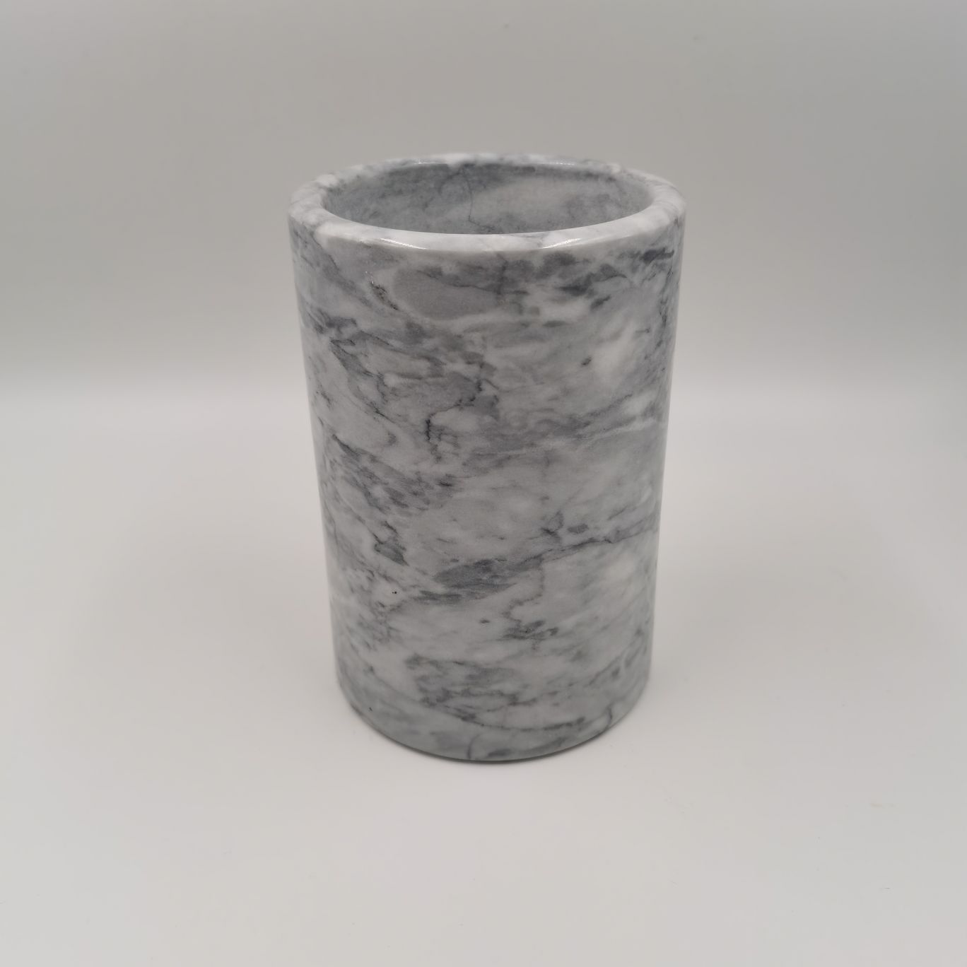Western-style wine cask, red wine bottle, natural marble chilled beer Specification image
