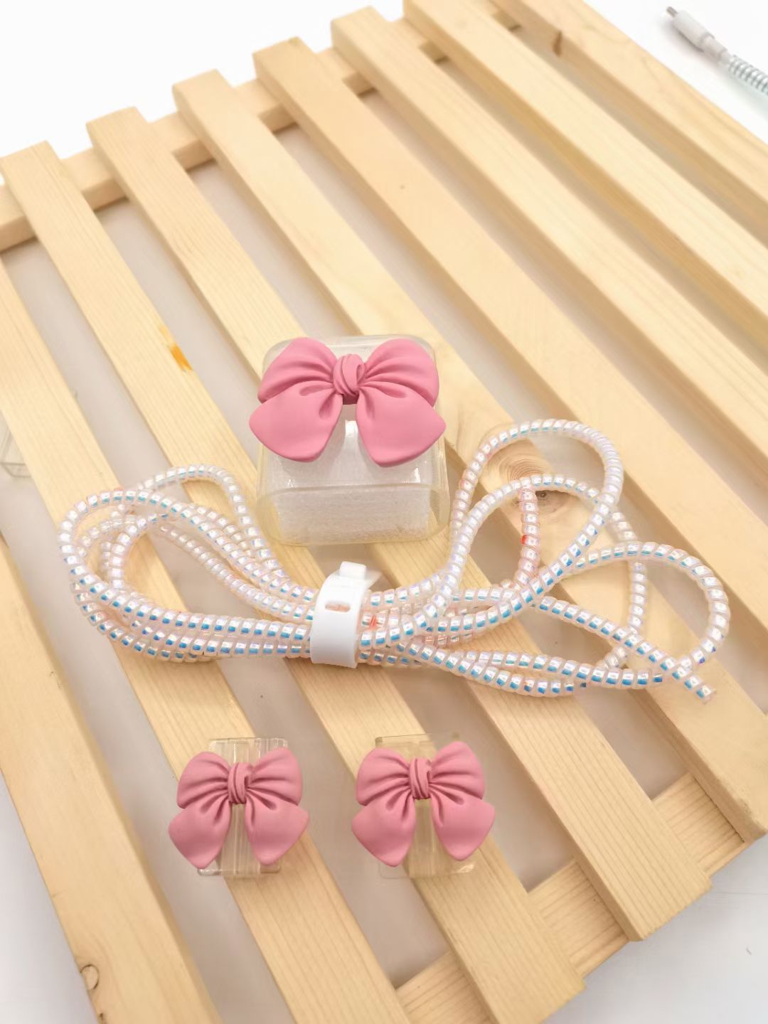 Five-piece set of charging head protective case, data cable protective case and winding device detail image 13