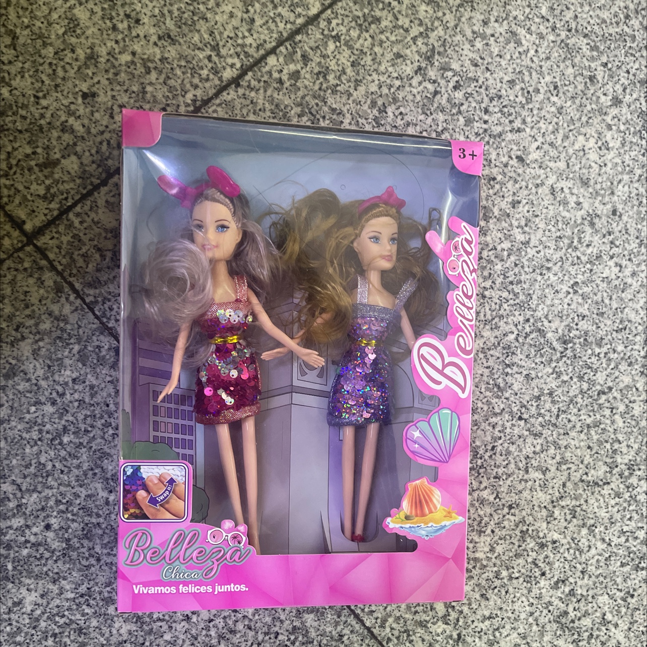 New doll set with accessories. The dolls are solid and the hair is randomly selected. Welcome both new and old customers. details Picture