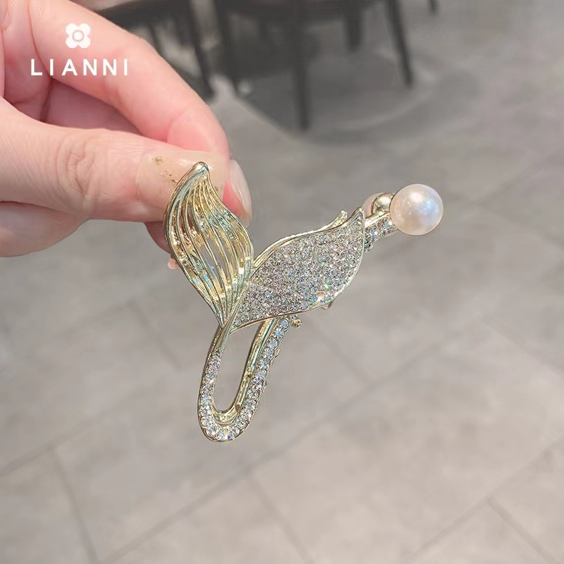 珍珠加钻的美人鱼尾款，5公分，网络流行款。12个每包