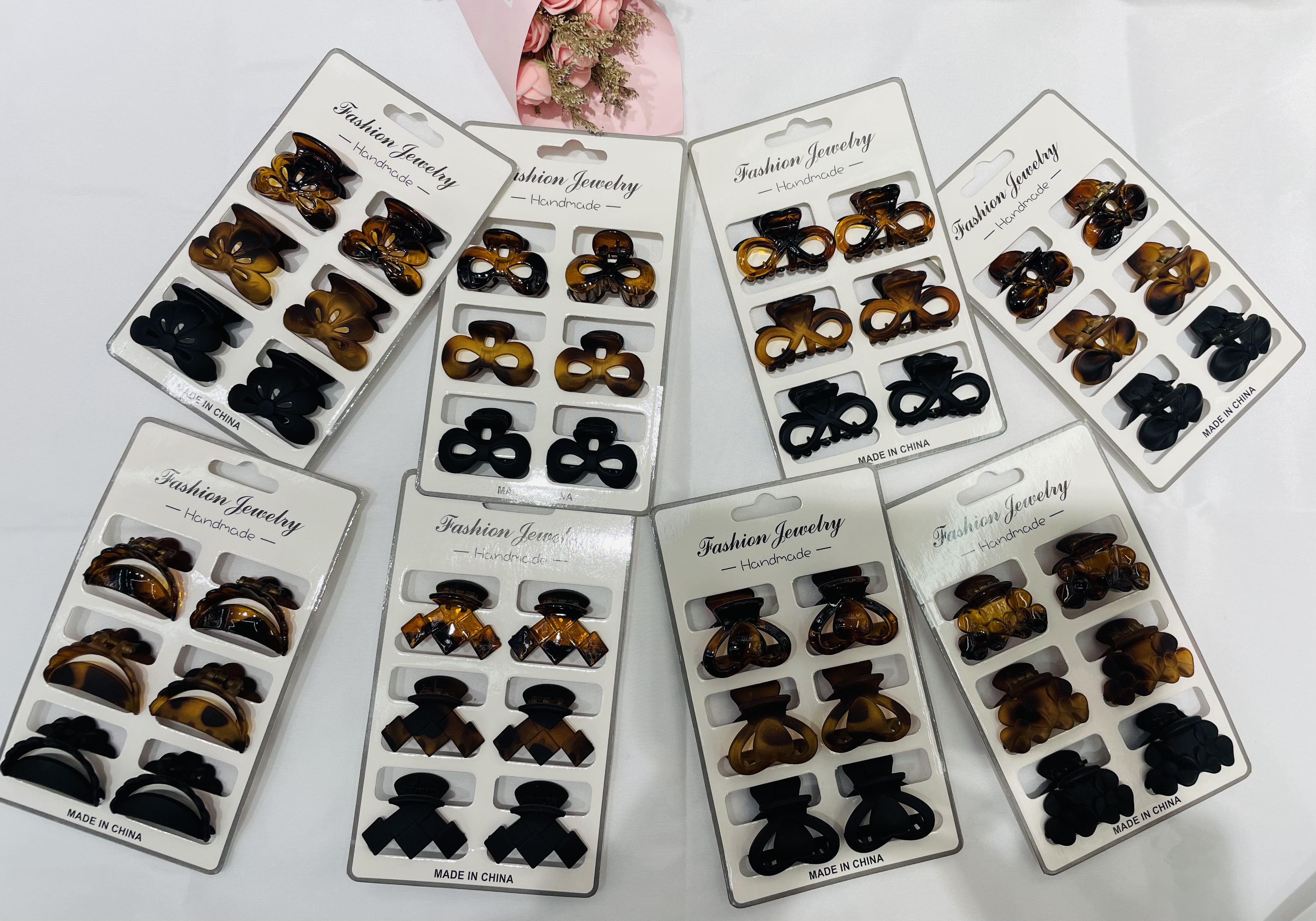 Leopard point grab clip