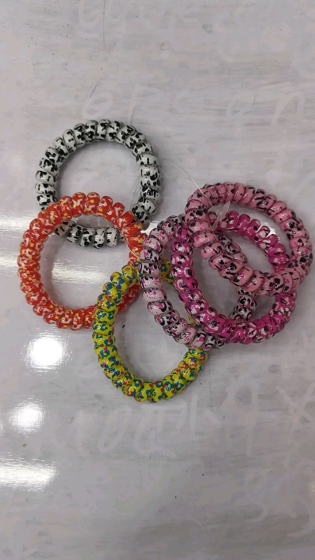 Large wristbands, telephone lines, popular hair accessories, high-elasticity hair bands, ponytails, and elegant hair ties Application Scenario