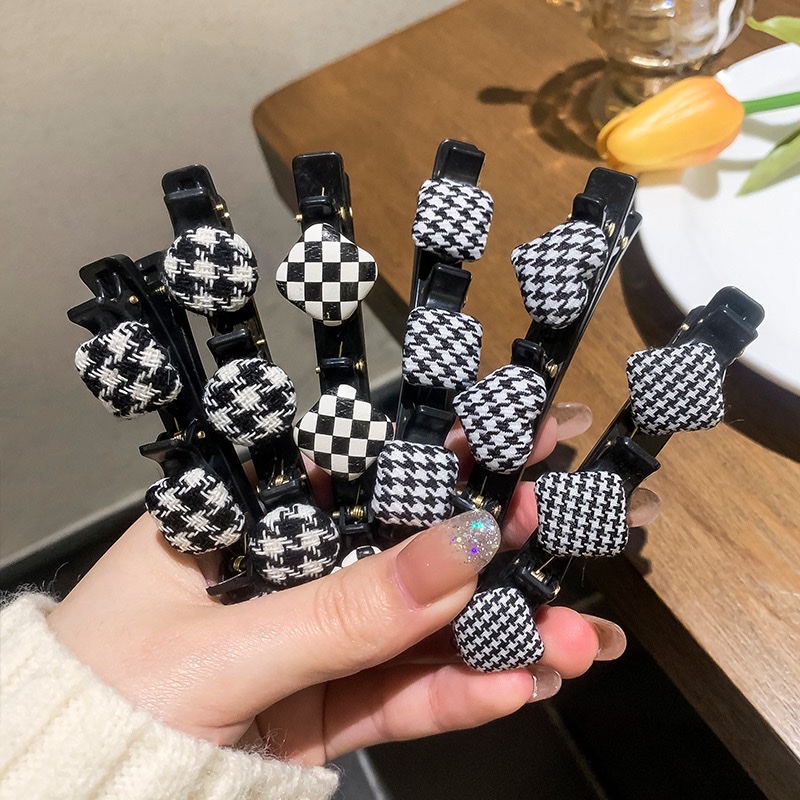 Blanco y negro mil aves cuadrícula pelo trenzado horquillas femeninas influencers nueva tarjeta de pelo frente flequilla pinzas pelo roto artefacto tocados details Picture