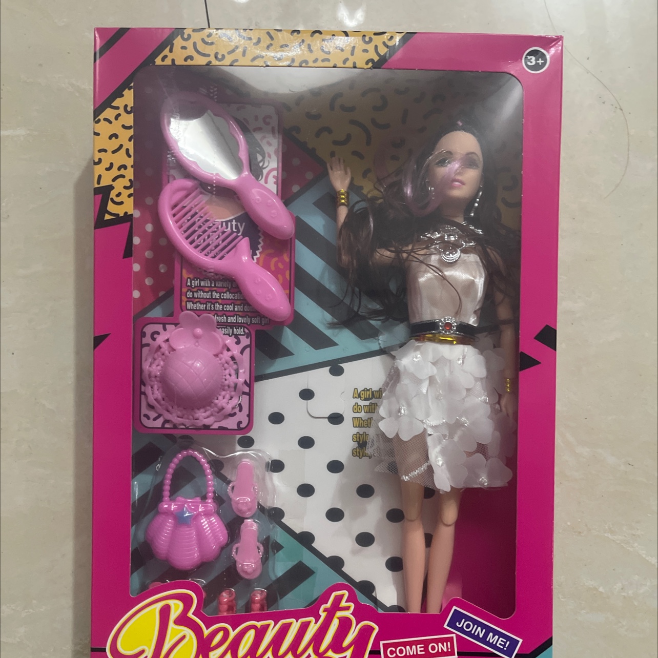 New doll set for 2022-31 with accessories. The dolls are solid and the hair is random. Doll mix style, random. Welcome both new and old customers to make your purchase details Picture