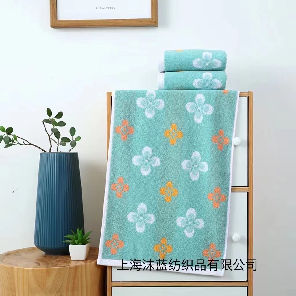 Pure cotton, soft, absorbent and non-shedding, high-end thickened towels for men, women, adults and couples to wash their faces. Wholesale household face towels Application Scenario