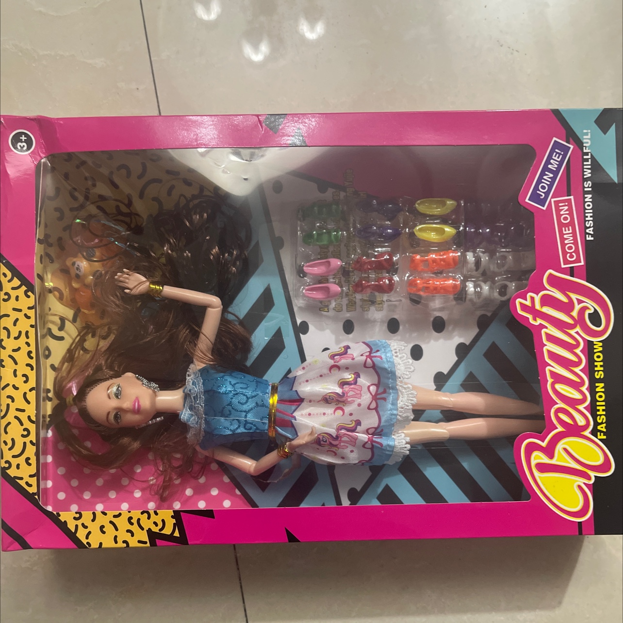 New 2022-32 doll set with accessories. The dolls are solid and the hair is random. Doll mix style, random. Welcome both new and old customers to make your purchase details Picture