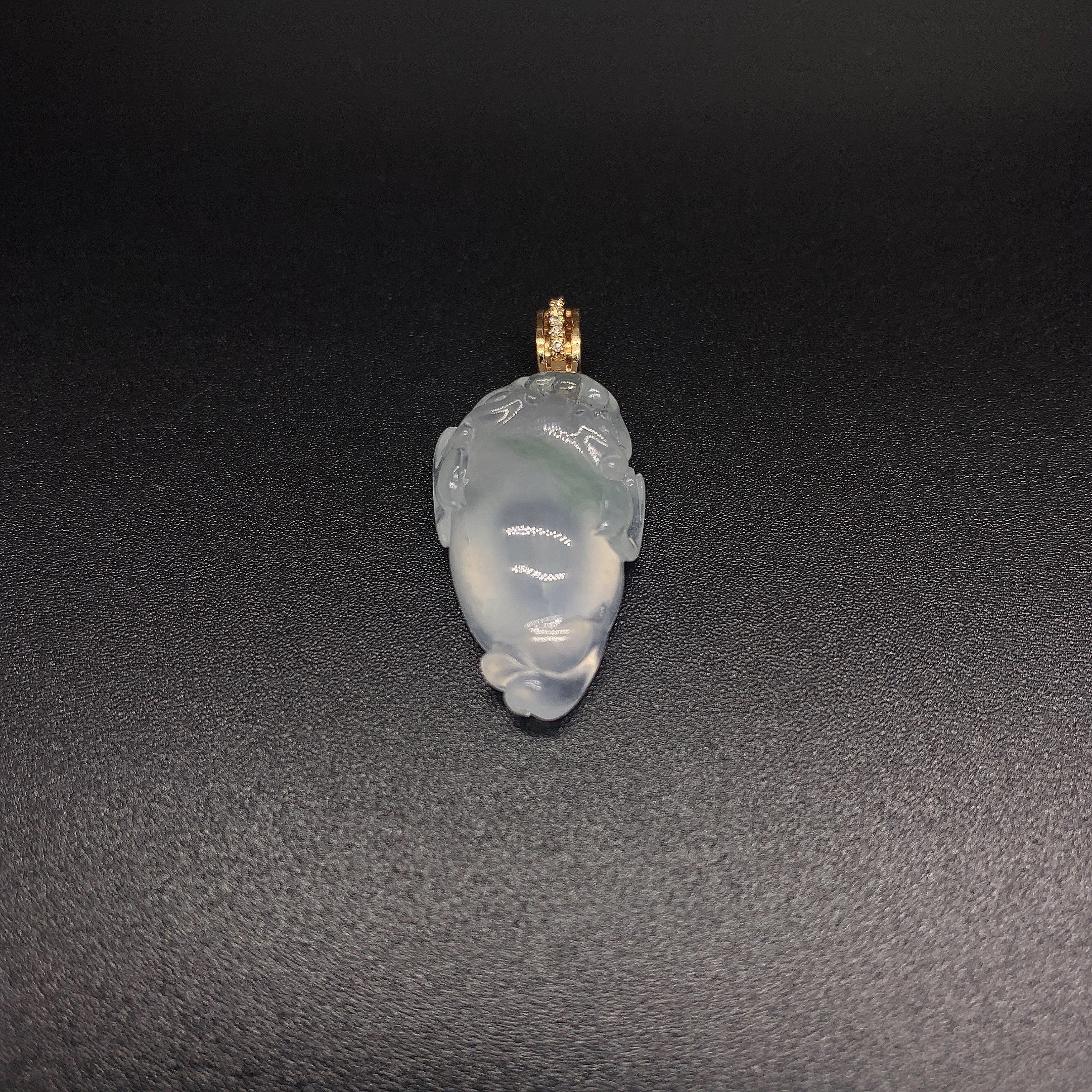 【 Oriental Jade 】 Natural jadeite, A-grade white ice, small PI Xiu, K gold pendant, jade pendant, jadeite neck ornament