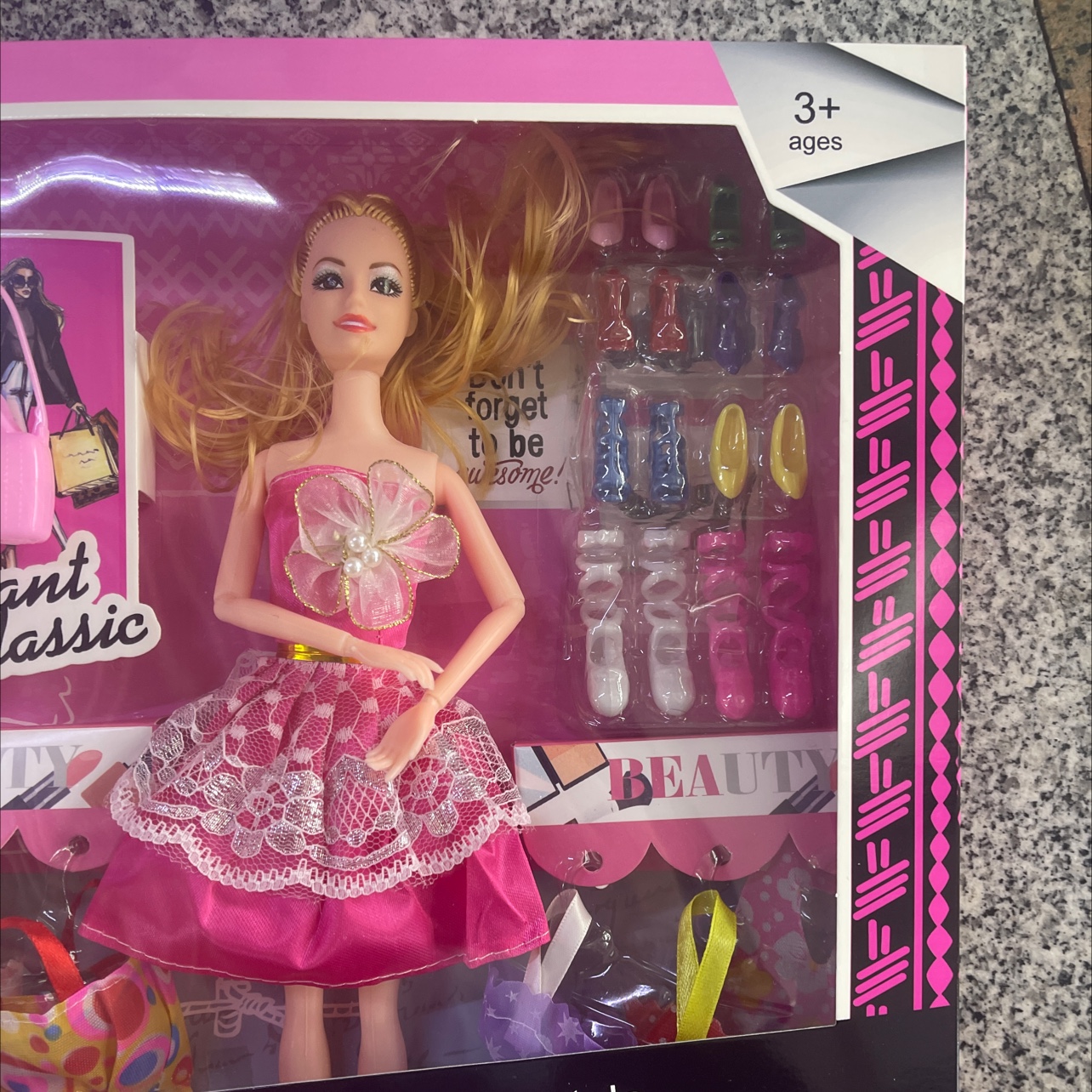 2022-43 New doll set with accessories. The dolls are solid and the hair is randomly selected. Doll mix style, random. Welcome both new and old customers to make your purchase details Picture