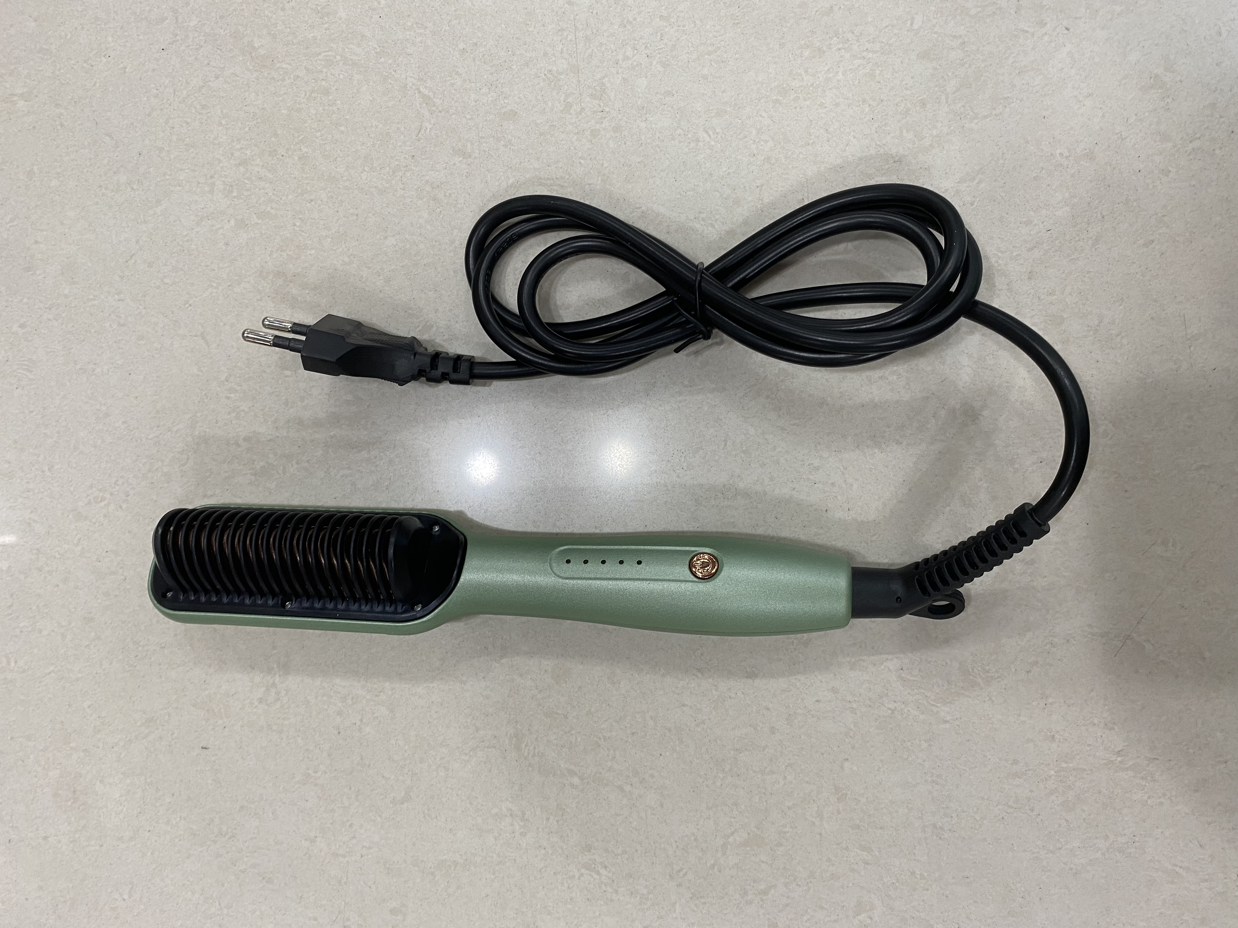 Straight hair comb - high-end configuration Application Scenario