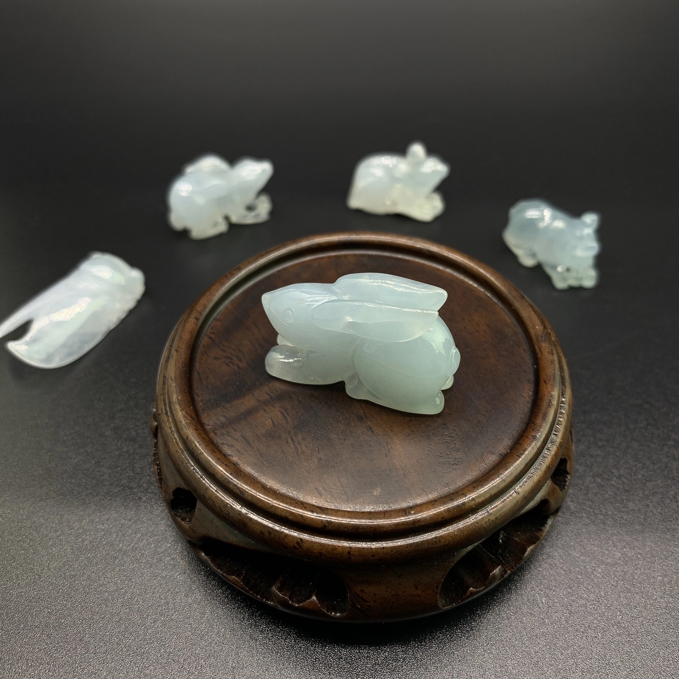 天然翡翠玉石/玉石珠宝/生肖白底实物图