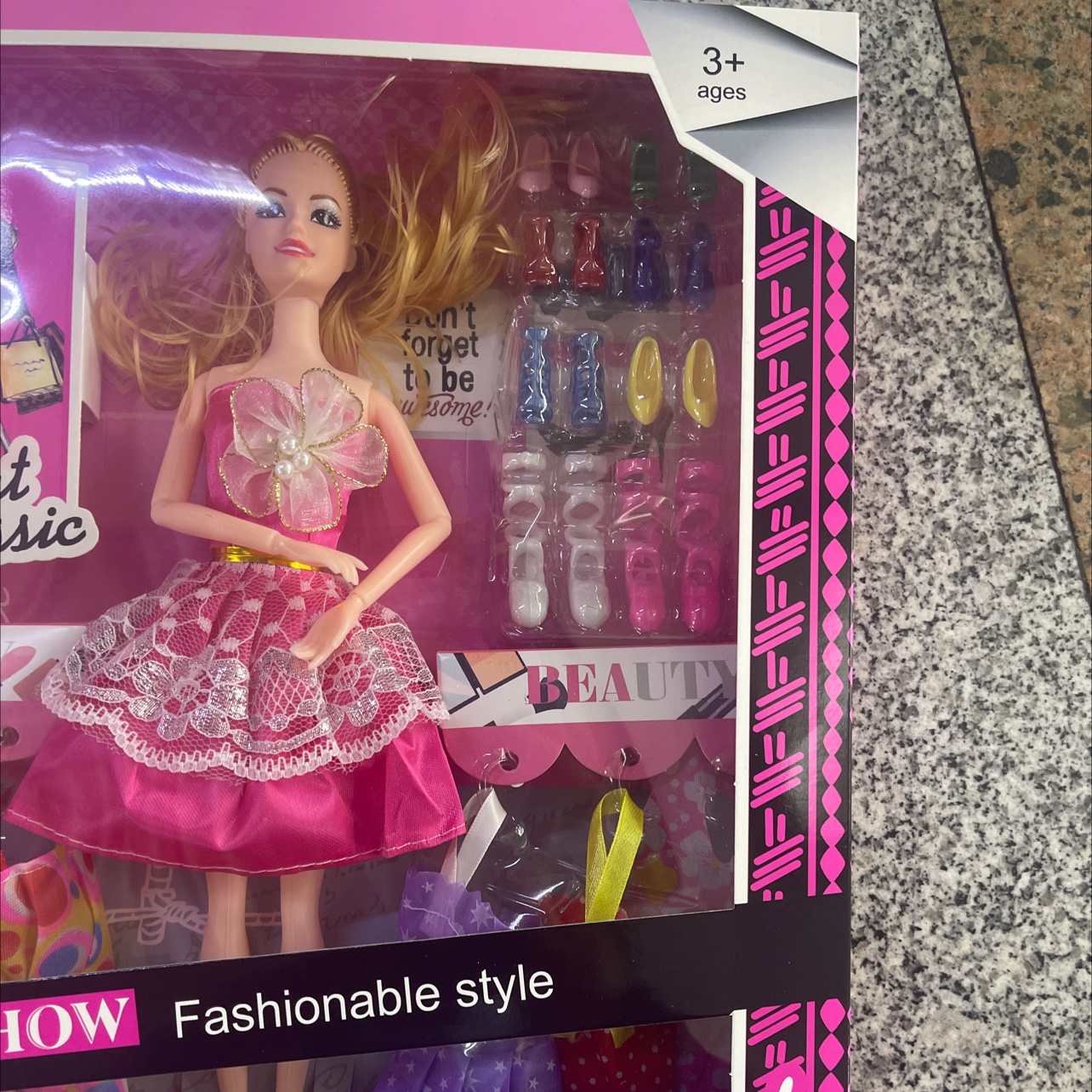 2022-43 New doll set with accessories. The dolls are solid and the hair is randomly selected. Doll mix style, random. Welcome both new and old customers to make your purchase Item Picture
