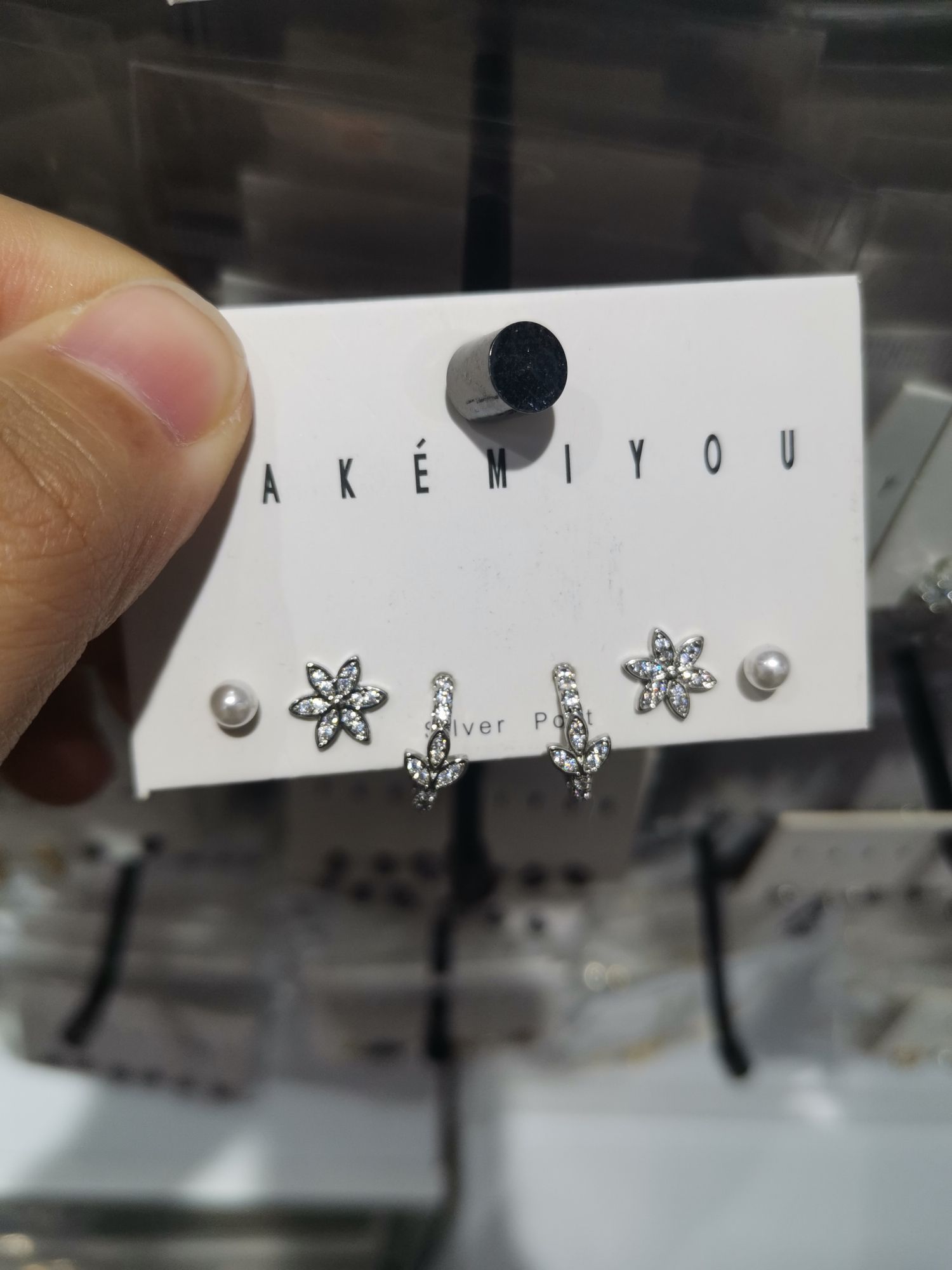 1珍珠耳钉新款气质时尚潮流精致小巧型方便佩戴