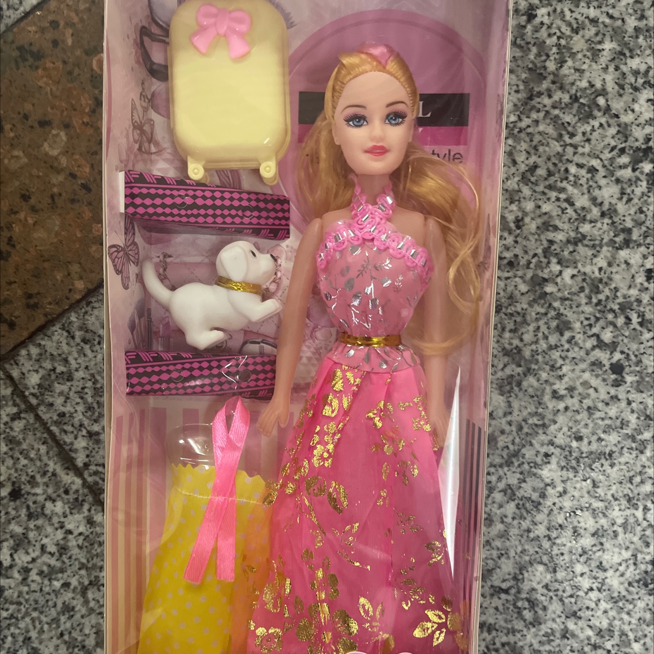 51-2022. The new doll set comes with accessories. The hollow hair of the doll is randomly selected. Doll mix style, random. Welcome both new and old customers to make your purchase Application Scenario