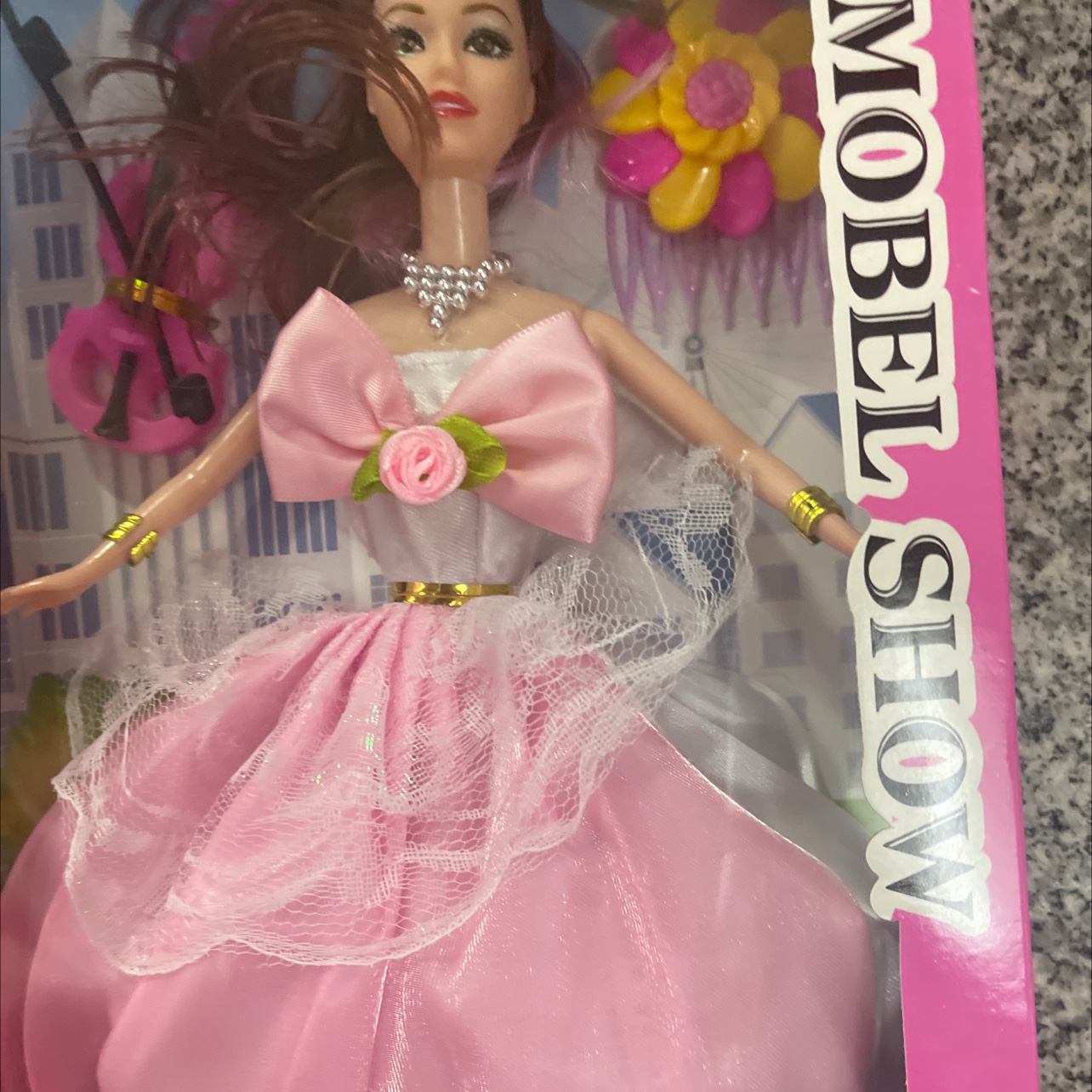 C New doll set with accessories. The dolls are solid and the hair is randomly selected. Doll mix style, random. Welcome both new and old customers to make your purchase Specification image