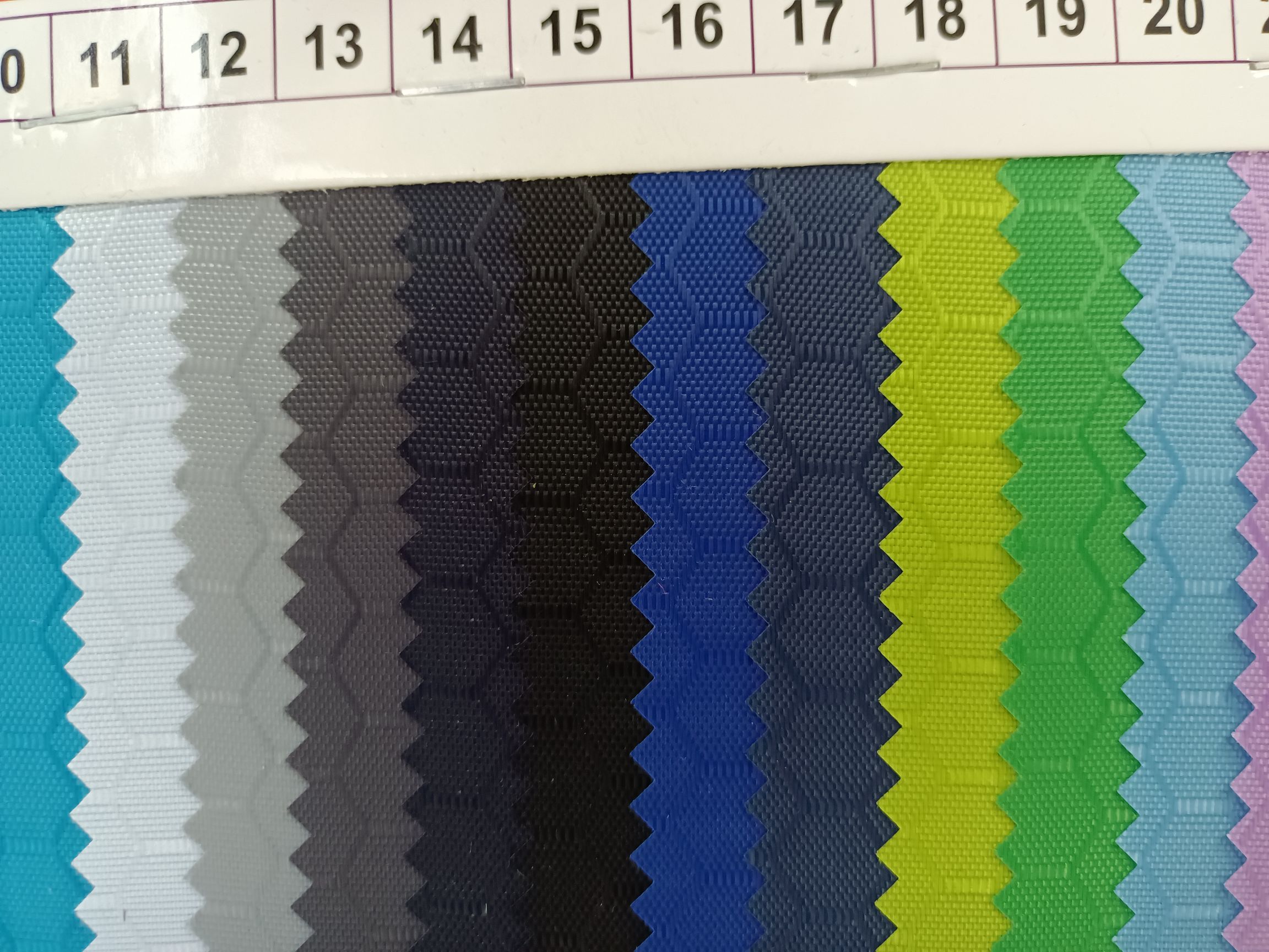 足球格厂家大量现货直销