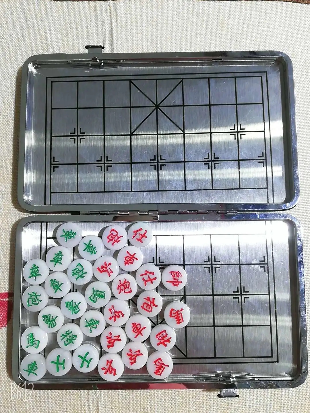 天然翡翠玉石/便携/象棋白底实物图