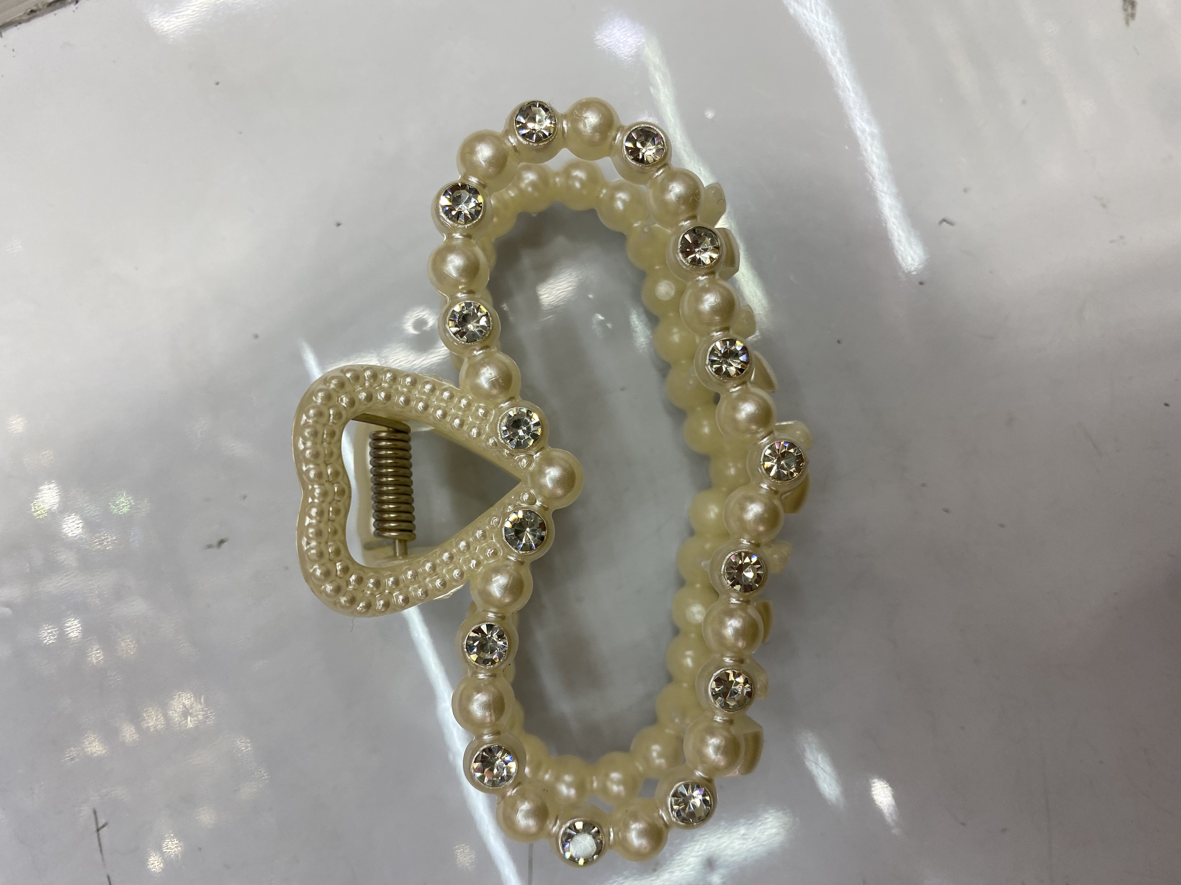 义乌国际商贸城好再来饰品3569摊位头饰发夹批发网红珍珠抓夹镶钻抓夹批发网红爆款珍珠夹