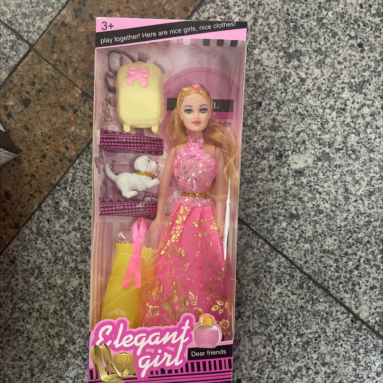 51-2022. The new doll set comes with accessories. The hollow hair of the doll is randomly selected. Doll mix style, random. Welcome both new and old customers to make your purchase