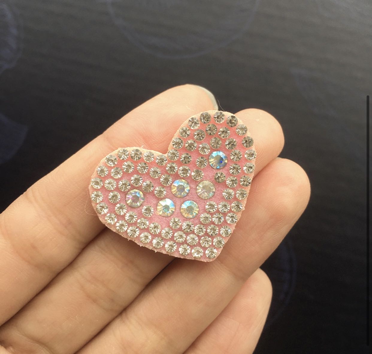 Non-woven fabric embossed diamond hearts, children's hair accessories, shoes, clothes and hair clip accessories Application Scenario