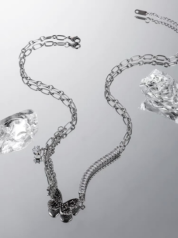 MISS XIA蝴蝶项链2022年新款女辣妹轻奢高级设计感小众卫衣毛衣链