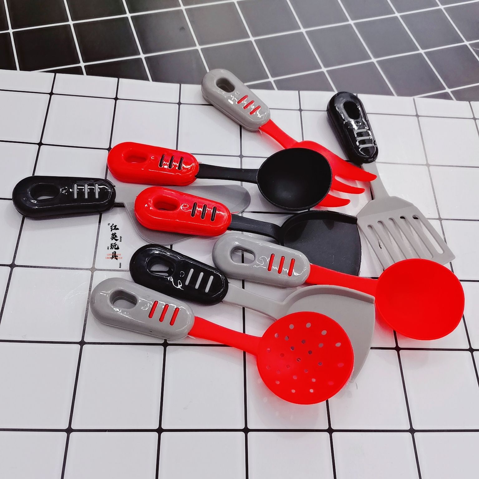 这款混款餐具塑料刀铲勺子叉子混色挂板配件货源赠品配件厂家直销详情图3