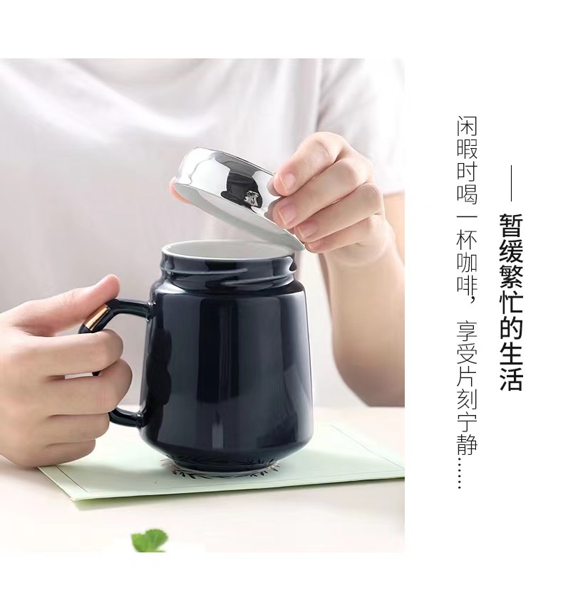Yongsheng mug with lid, large-capacity ceramic household cup Application Scenario