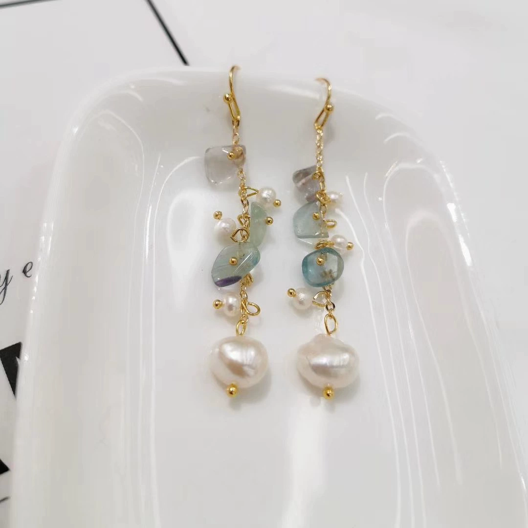 Korean-style natural freshwater pearl earrings, versatile crushed stone crystal 14k gold long handcrafted pearl earrings of the opposite sex
