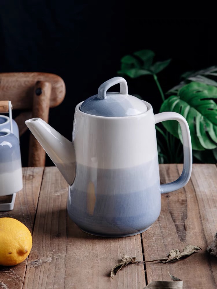 Yongsheng Nordic Teapot and Teacup Set features a modern, simple and creative style