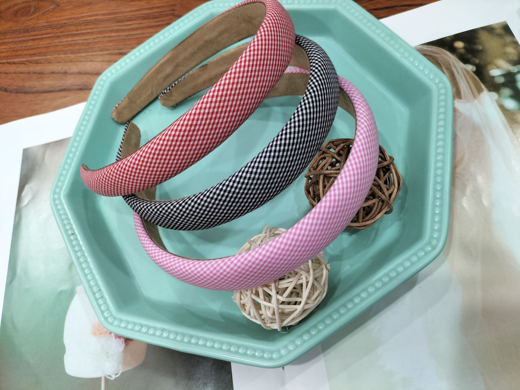 Small checkered head buckle