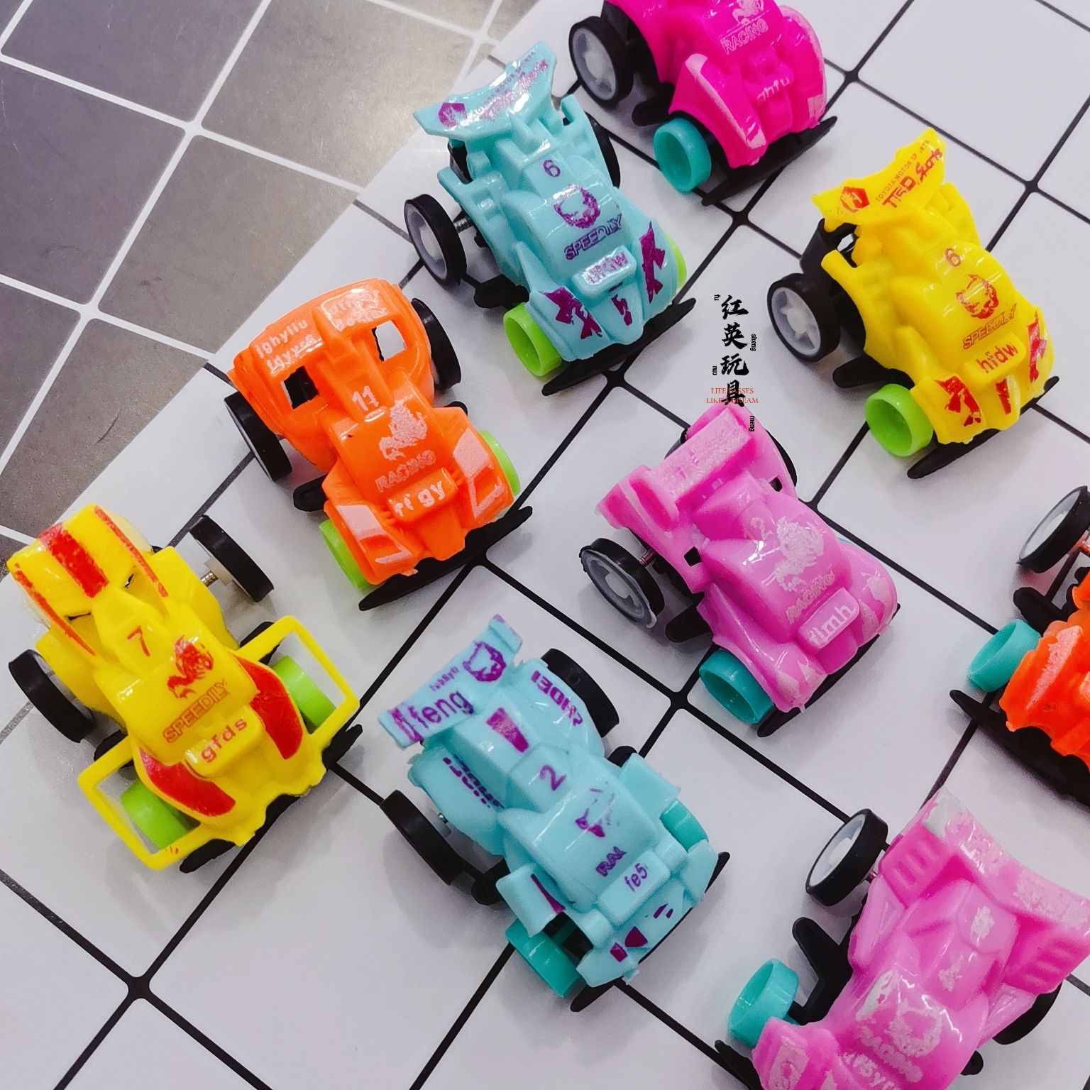 热销款回力赛车山地车混款混色幼儿活动运动赠品挂板蛋壳扭蛋货源详情图3