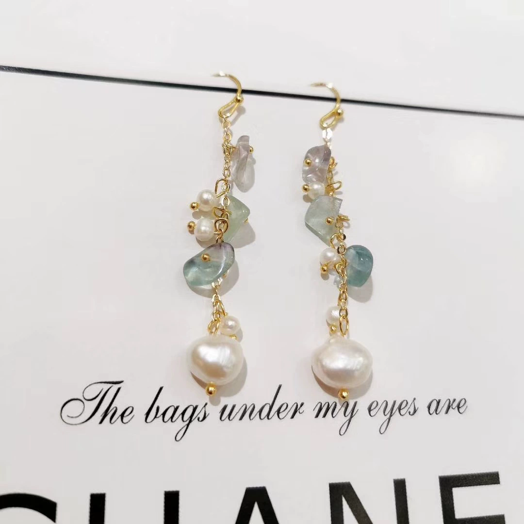 Korean-style natural freshwater pearl earrings, versatile crushed stone crystal 14k gold long handcrafted pearl earrings of the opposite sex details Picture