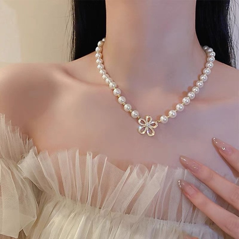 超仙百搭花朵锁骨链轻奢小众设计感颈链珍珠项链2022年新款女夏