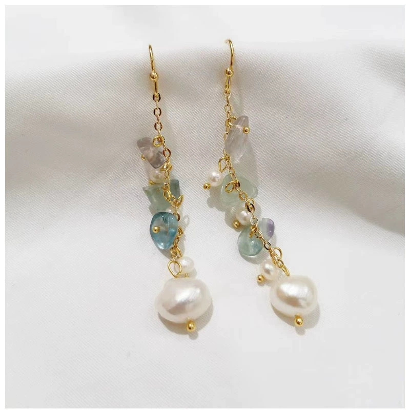 Korean-style natural freshwater pearl earrings, versatile crushed stone crystal 14k gold long handcrafted pearl earrings of the opposite sex Application Scenario