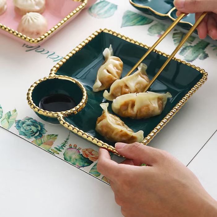 Yongsheng Colored Glaze is a popular and best-selling electroplated dumpling plate Item Picture