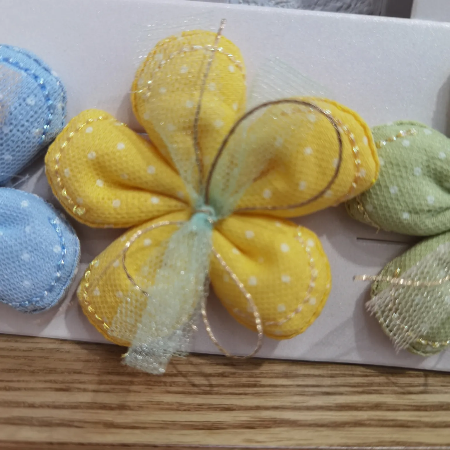 Dotted cotton five-petal flower with gauze fabric bow - yellow Specification image