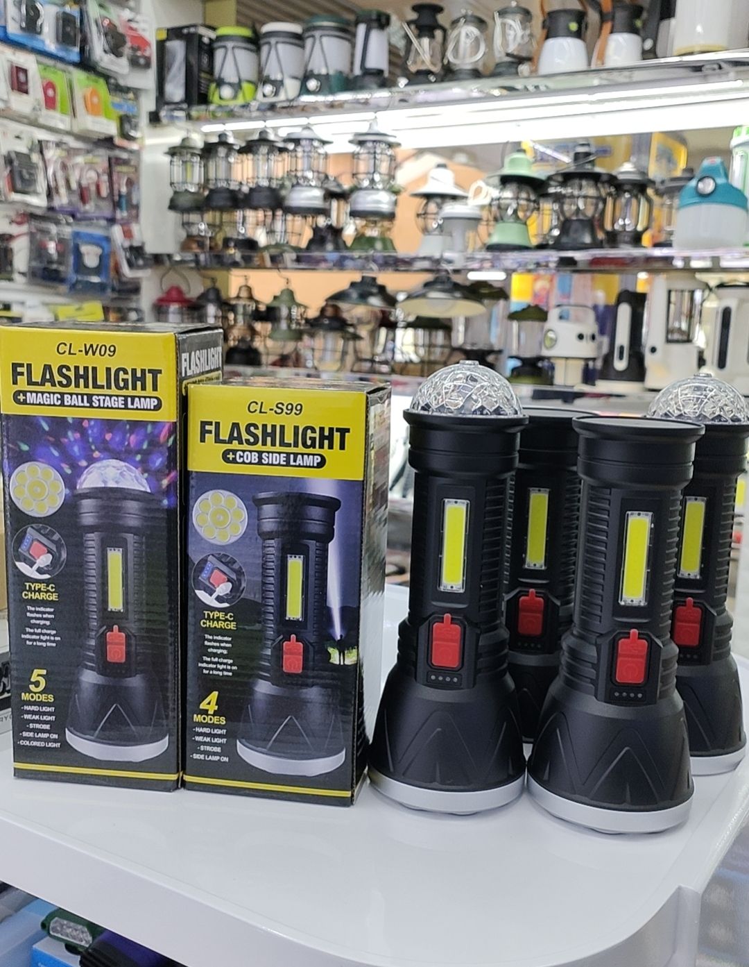 Outdoor long-range flashlight