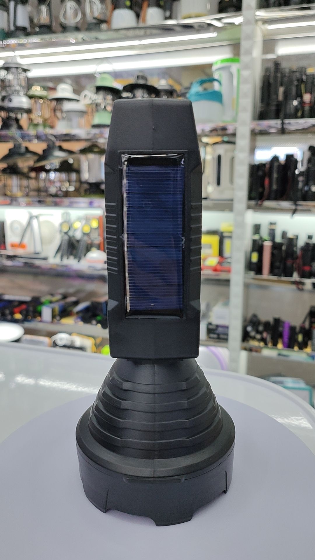 Portable new energy flashlight detail image 3