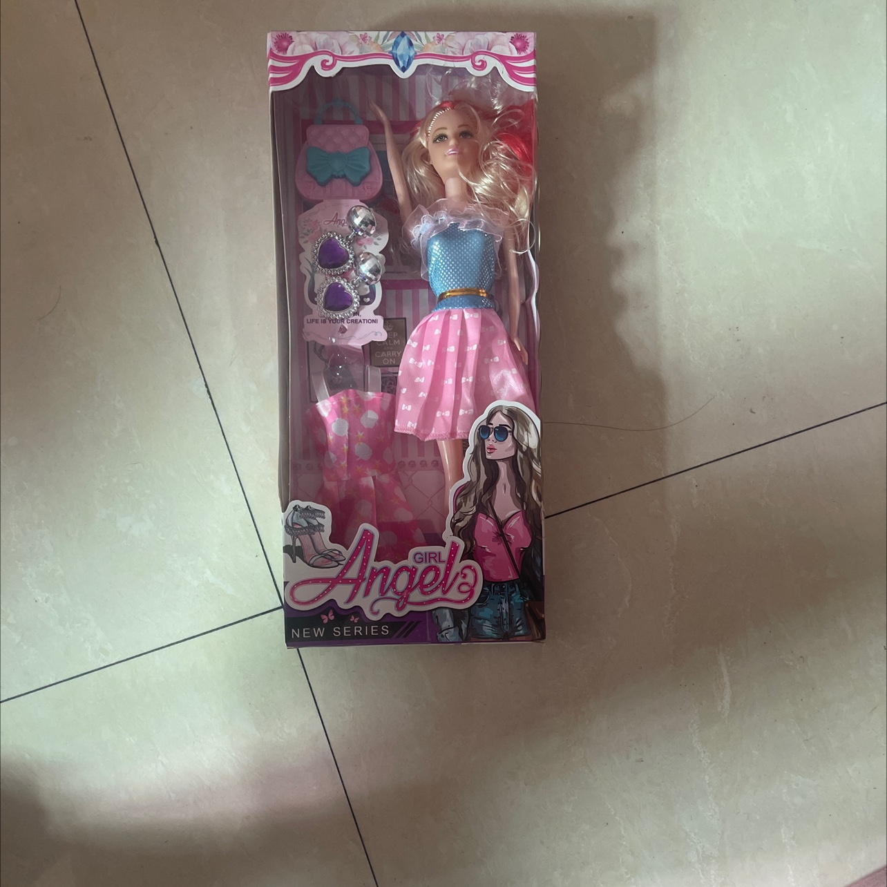 Earring doll set with accessories, solid dolls, random hair. Doll mix style, random. Welcome both new and old customers to make your purchase