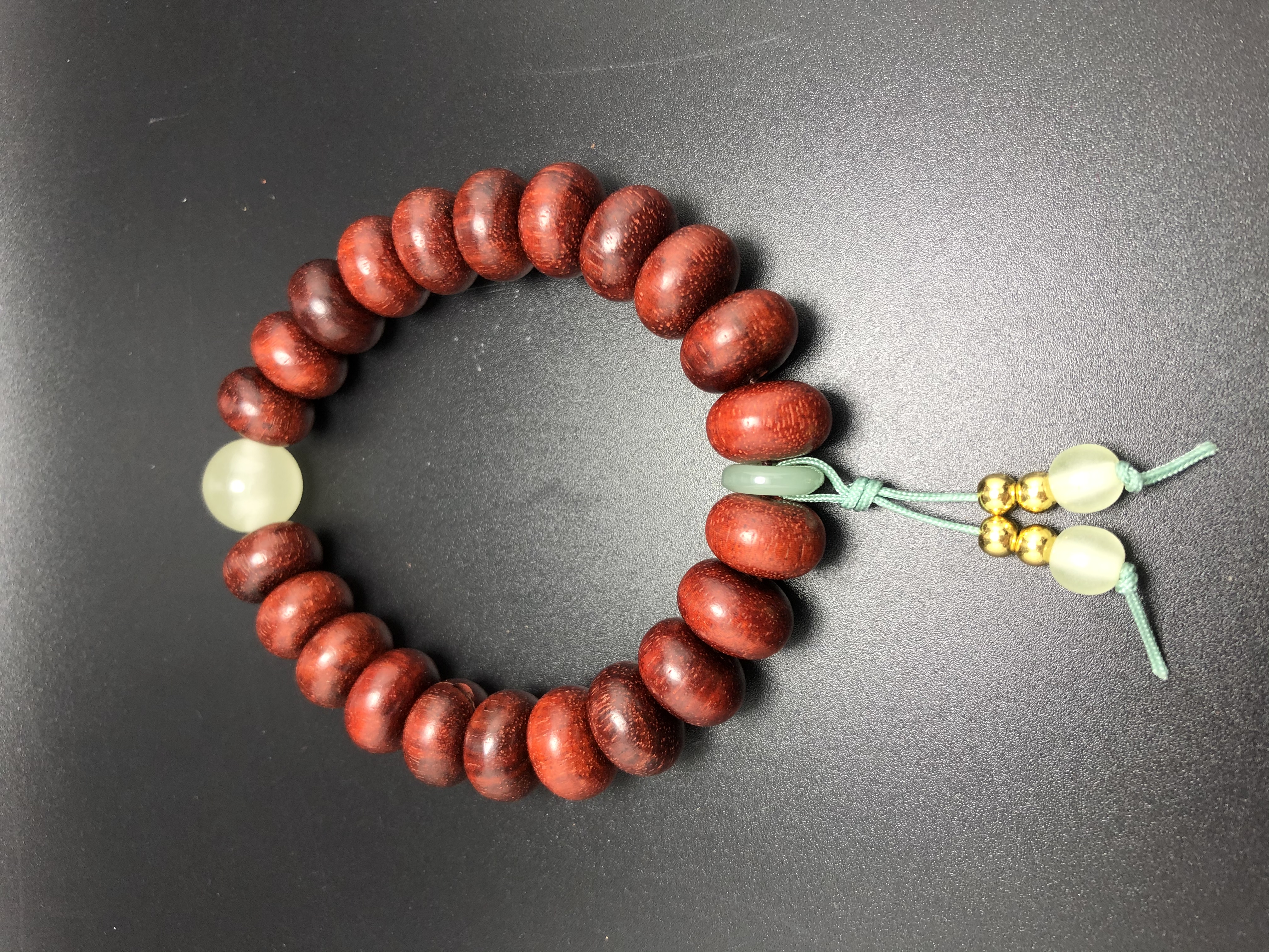 Natural sandalwood blood sandalwood abacus beads, night-luminous beads, cultural and Buddhist prayer beads: Store 8091, Zone D, 3rd Floor, Phase I of Yiwu International Trade City