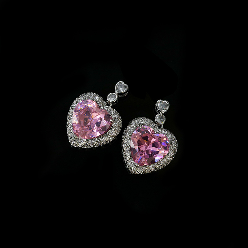 Korean-style simple zircon pendant set necklace, a unique design sense for women, versatile and high-end sweater chain detail image 10