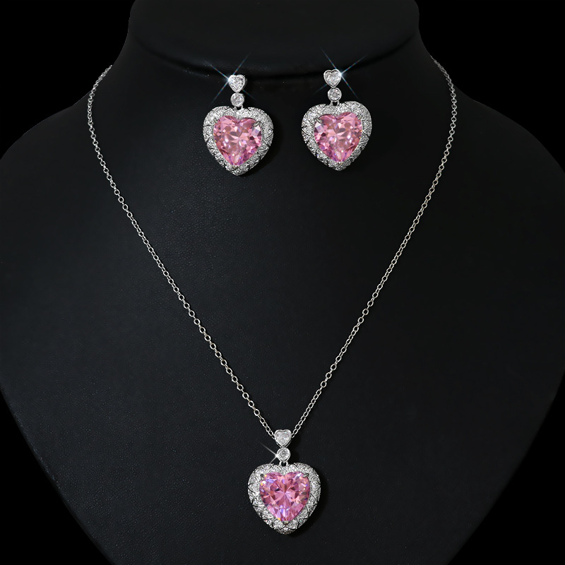 Korean-style simple zircon pendant set necklace, a unique design sense for women, versatile and high-end sweater chain detail image 6