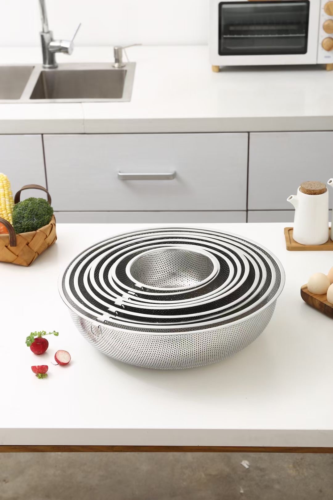 Stainless steel draining basin, multi-hole fruit and vegetable basket, vegetable washing basket, rice washing sieve, vegetable washing basin, leaky basin