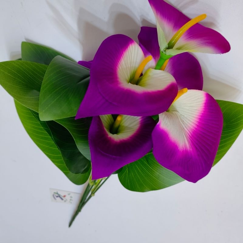 Calla lily bunches detail image 3