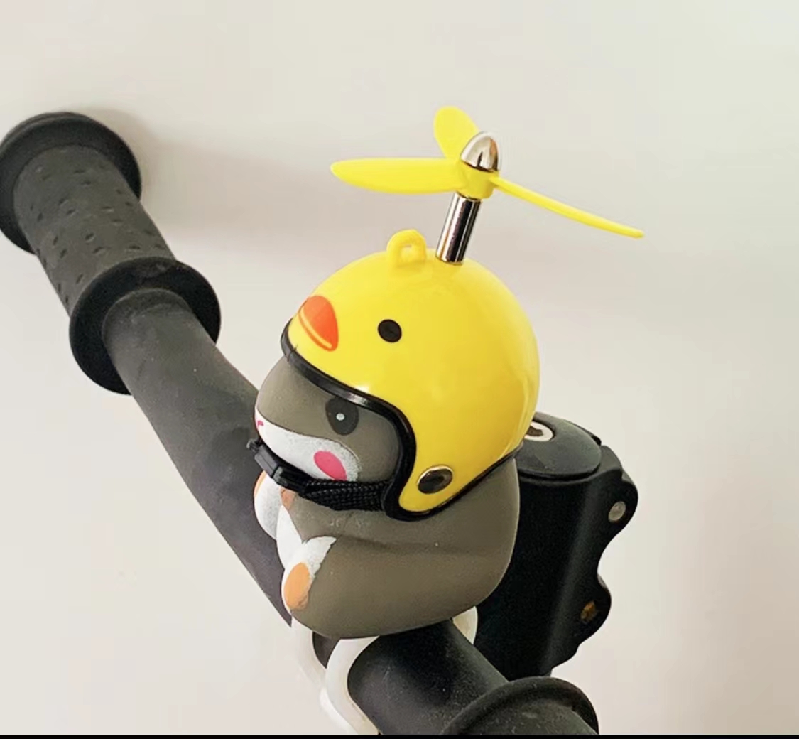 破风鸭/头盔竹蜻蜓/摩托车摆件产品图
