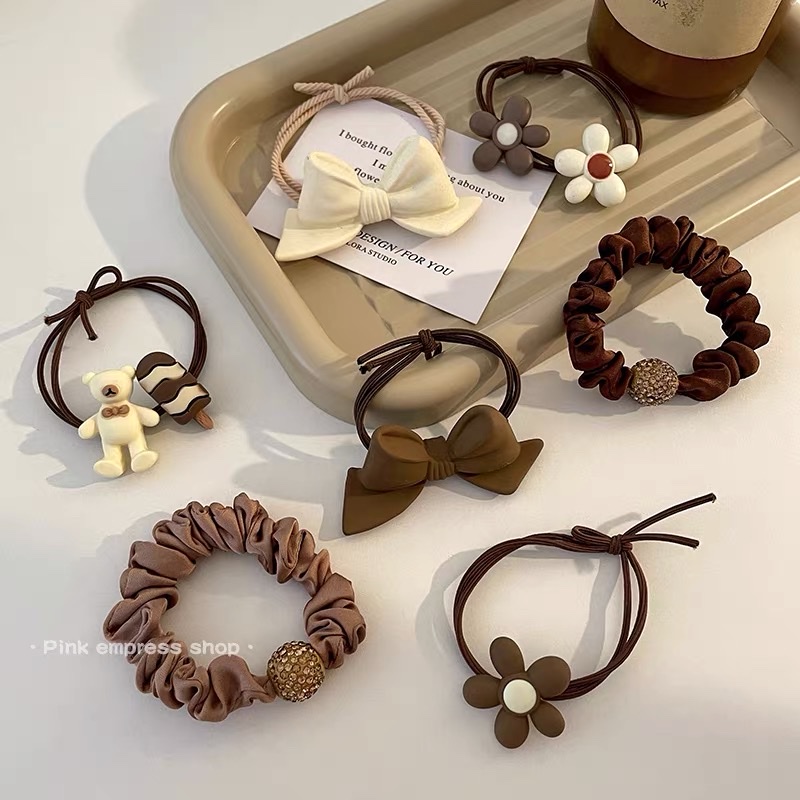 Emilia Pearl Hair Tie for Women, Korean imported simple and elegant five-pointed star hair tie tied into a bun, elastic band, popular Instagram hair accessory 020 details Picture