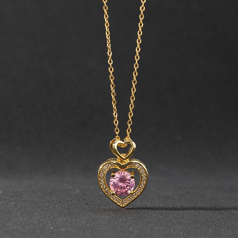 Fashionable zircon heart-shaped necklace pendant, cold and aloof style for women, hip-hop long hoodie sweater chain, Instagram trend Application Scenario
