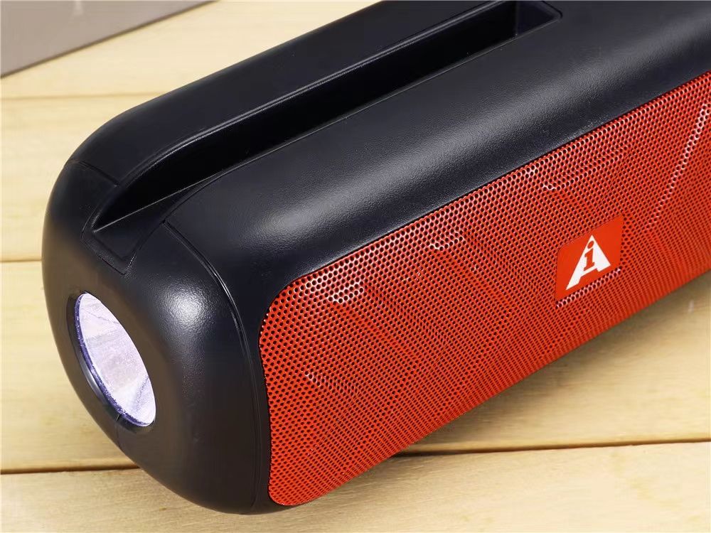 索歌品牌新款Al-133 太阳能 手电筒 TF卡 优盘 蓝牙音箱 手机支架 FM收音 多功能详情6