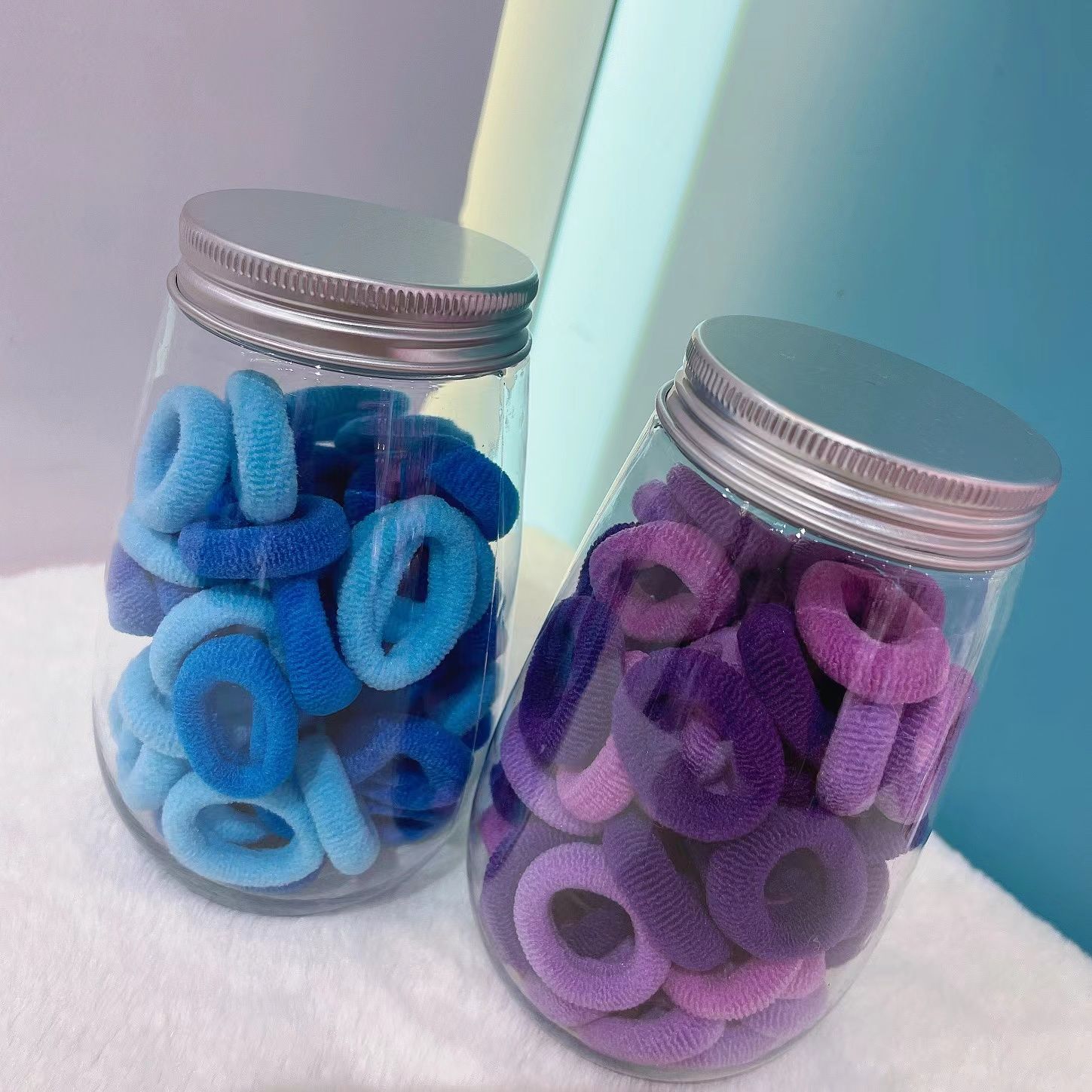 Gentle, comfortable and super elastic towel bands ~ Hair bands, hair accessories, simple Korean rubber bands that won't damage hair, tied in a ponytail Item Picture