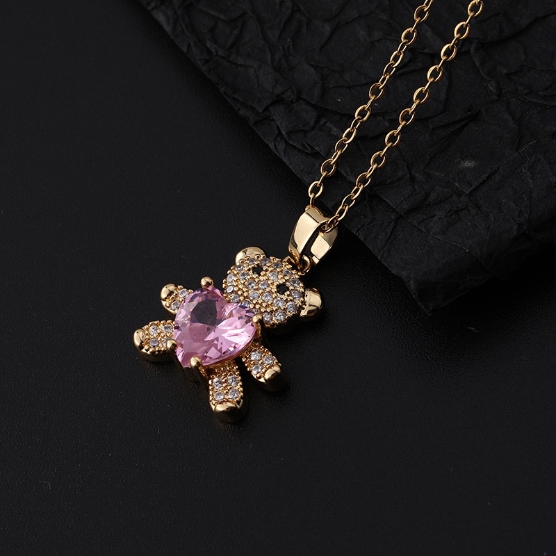 Cross-border supply: Hot-selling copper micro-inlaid zircon jewelry from Europe and America, cute heart-shaped bear pendant necklace, versatile collarbone chain Specification image
